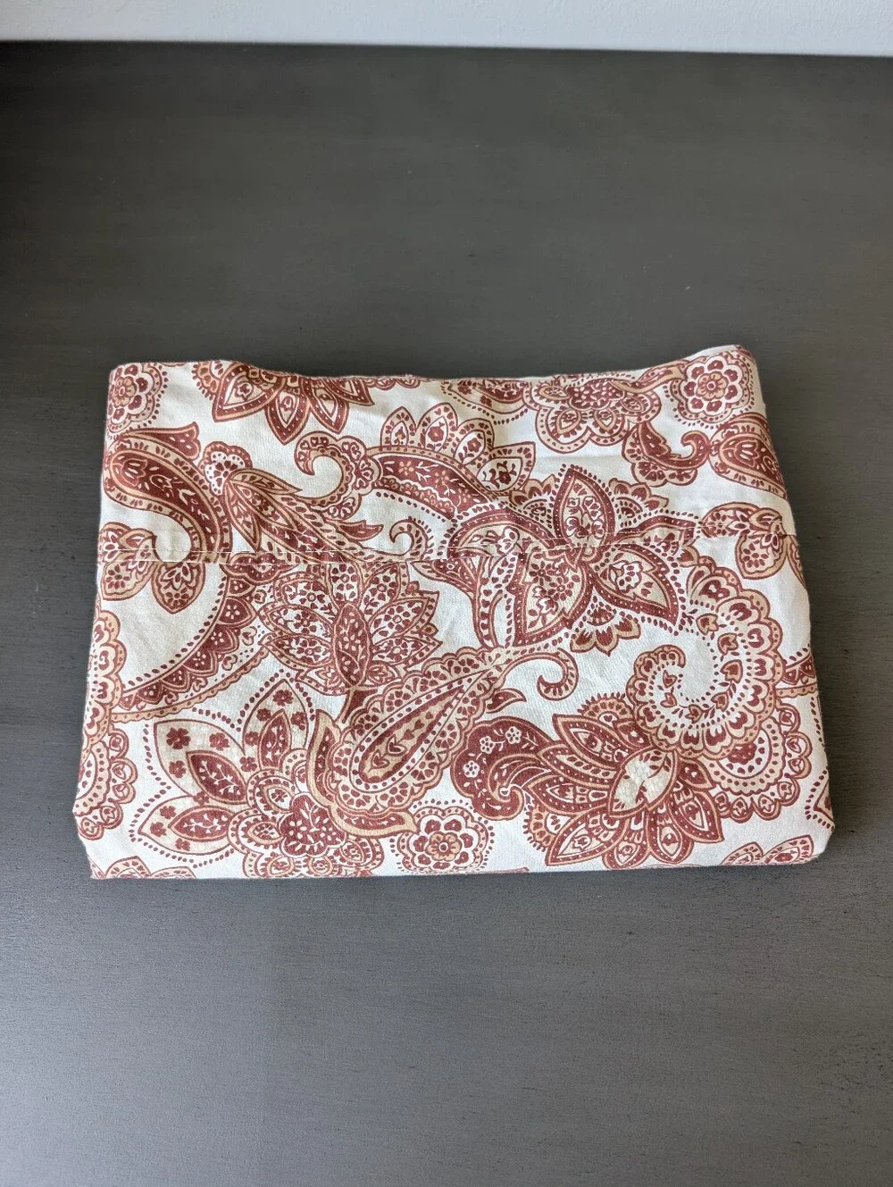 Better Homes And Gardens Rust Paisley Flat Sheet Queen Size 103